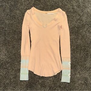 💕 Moving Sale! 💕 
Free People Thermal Top
